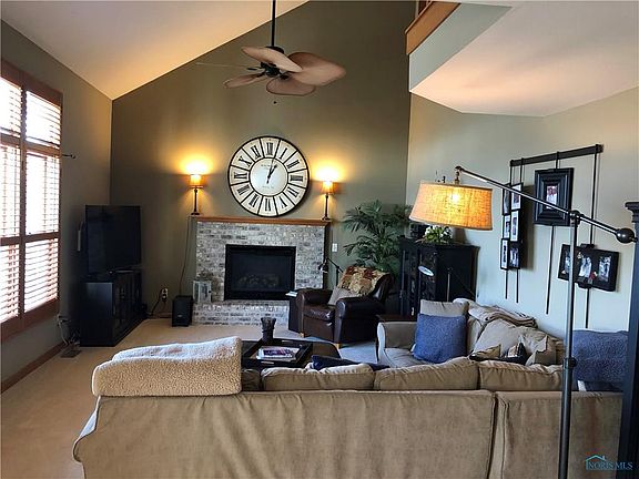 2nd image of 26632 Woodmont Dr