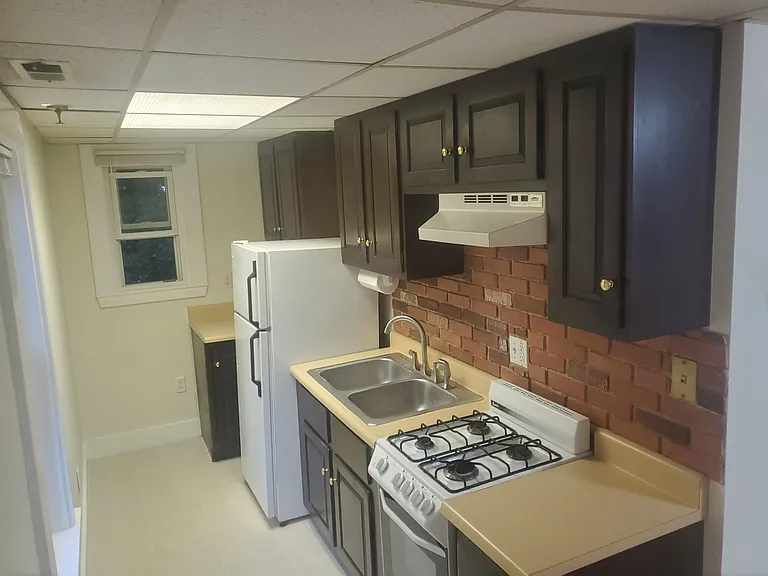8 Maple Ave #D — Photo 4