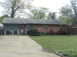 421 Sturgis St, Hampton, AR 71744