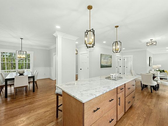 3rd image of 17 Forrest Rd