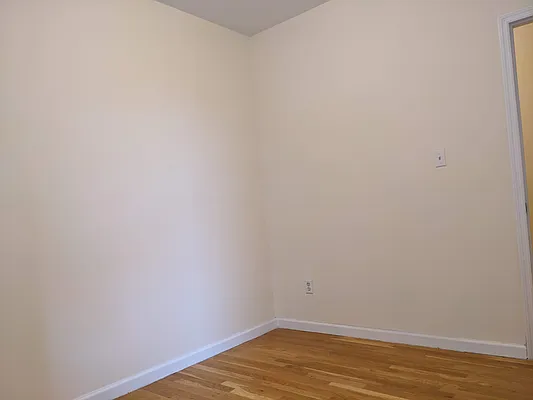 Rented by J & M Realty Services Corp (Management) | media 28