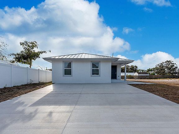 2nd image of 4959 SE Primrose Way #1