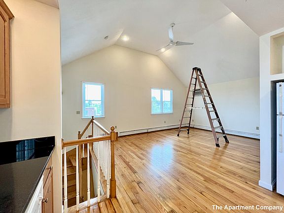 3rd image of 65 Cross St #3