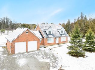 2104 Newton St, Tay, ON L0K 2A0