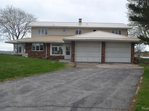 2216 E Bay Ridge Dr, Au Gres, MI 48703