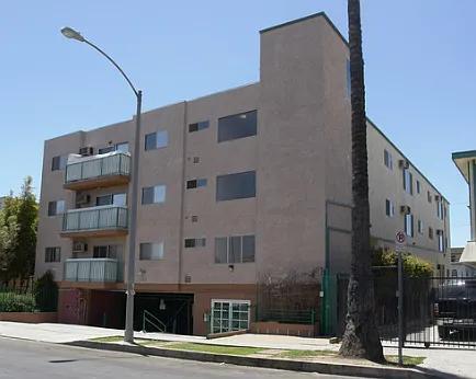 123 N Mariposa Ave — Photo 9