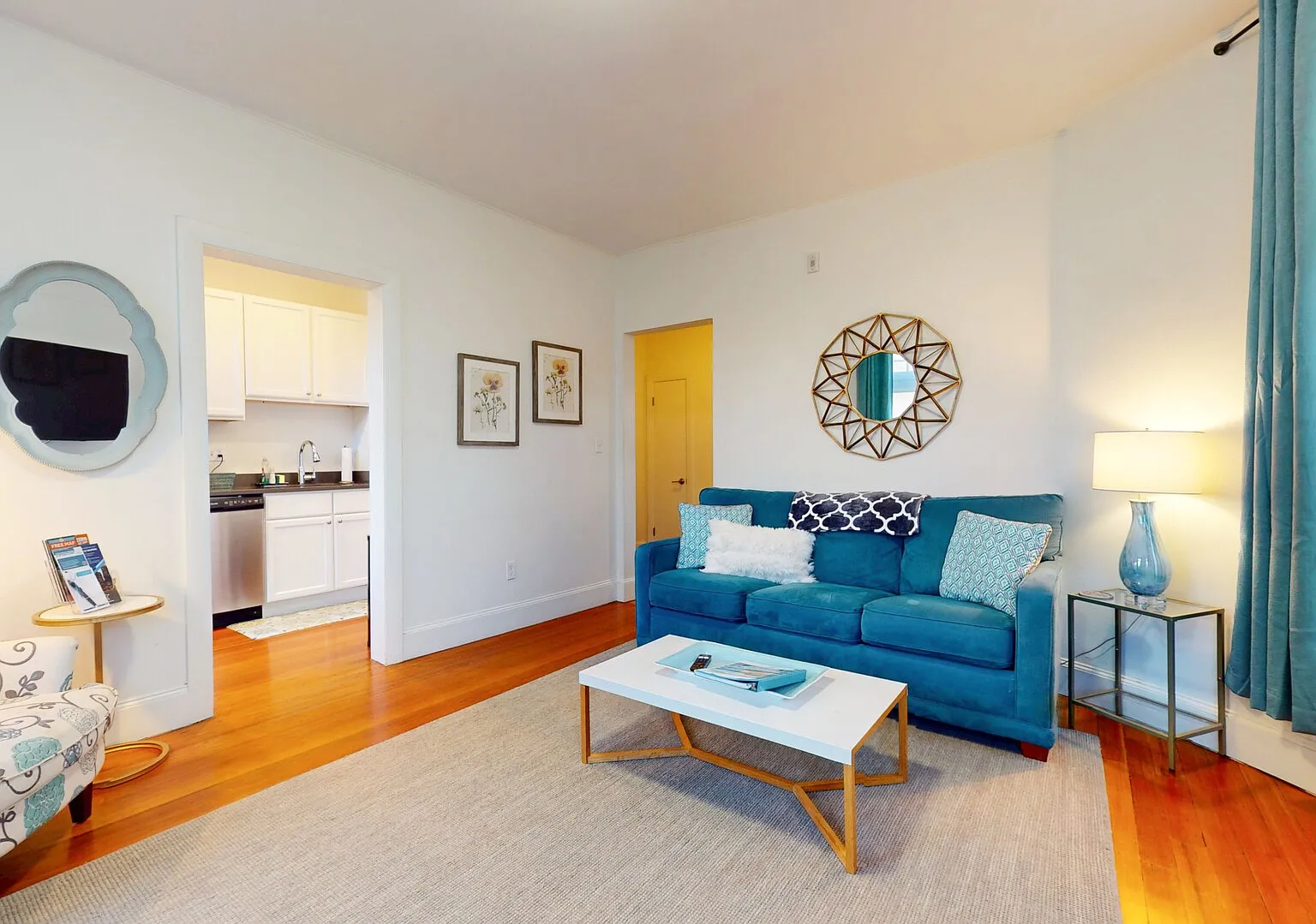 BEA1871 Renovated Brookline 1-Bed, Steps to MBTA, Shops & Restaurants — Photo 4