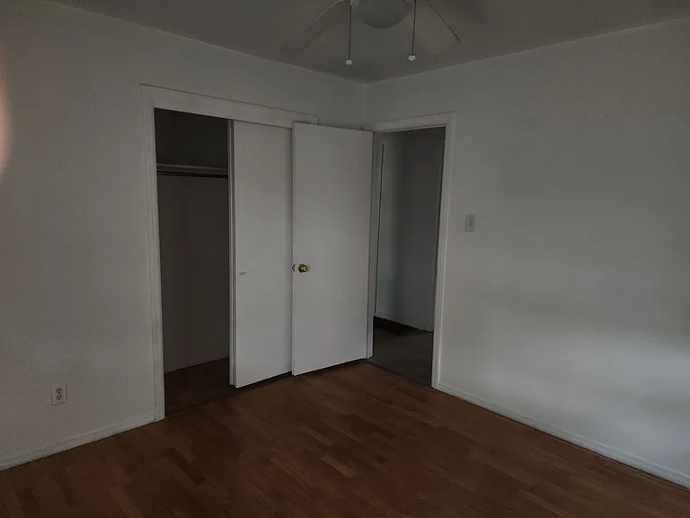 411 Vintage Rd — Photo 16