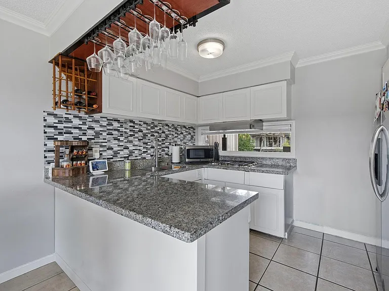 8211 Katy Fwy #44 — Photo 5