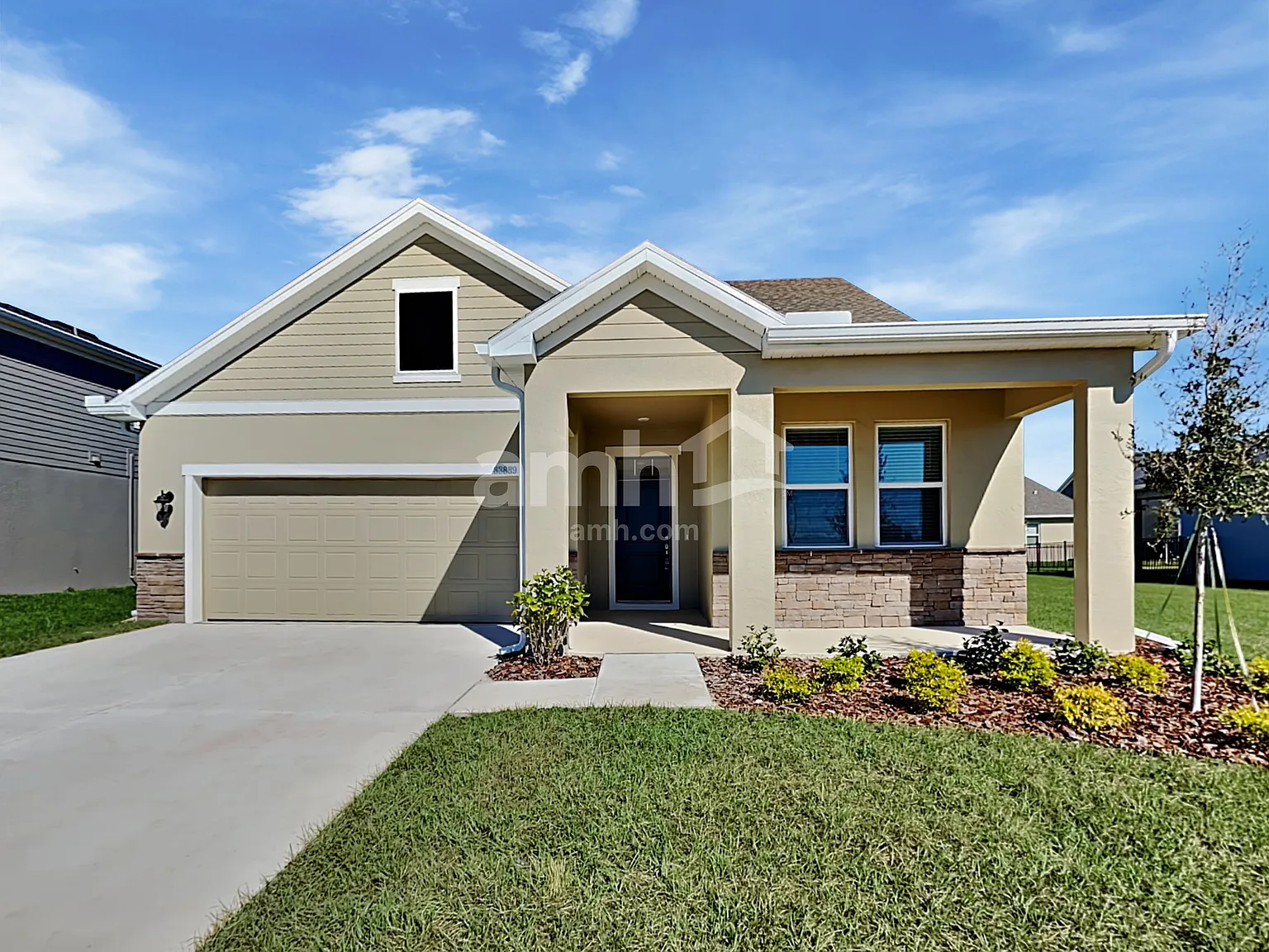 5 bed, 3.0 bath, 2525 sqft, $2,880 — Photo 1