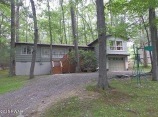 175 Outer Dr, Dingmans Ferry, PA 18328