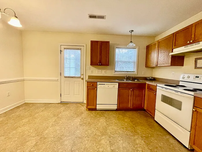 224 Bass Lake Rd — Photo 8