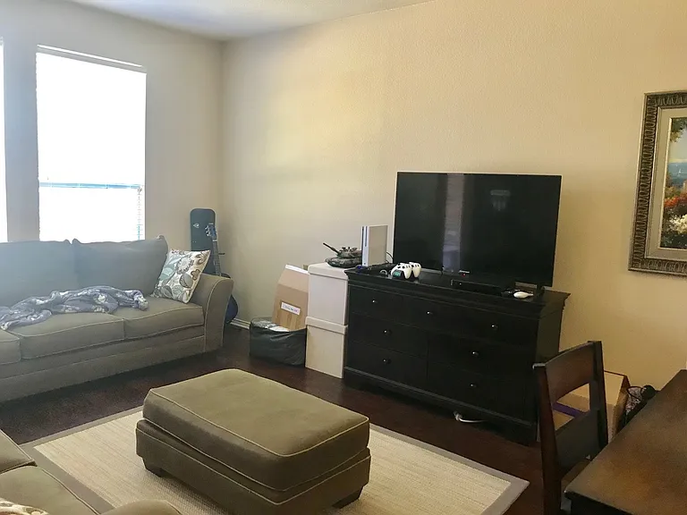 2224 Stonepark Pl — Photo 2