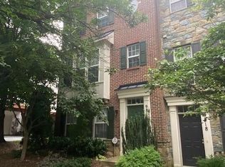 9816 Darcy Forest Dr, Silver Spring, MD 20910