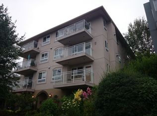 1527 California Ave SW APT 302, Seattle, WA 98116