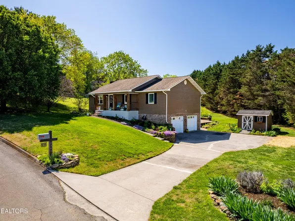 2303 Riverside Dr, Maryville, TN 37804
