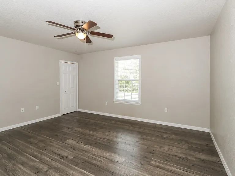 13716 Coronado Dr — Photo 5