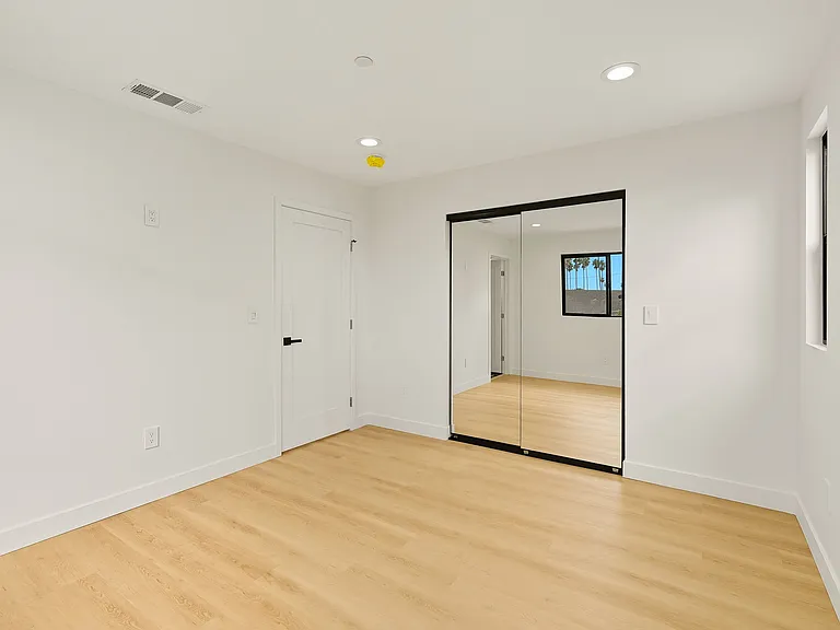 5512 S Manhattan Pl #5512 — Photo 26