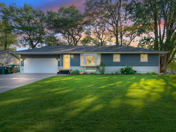 1000 Oak Ridge Point NE, Blaine, MN 55434