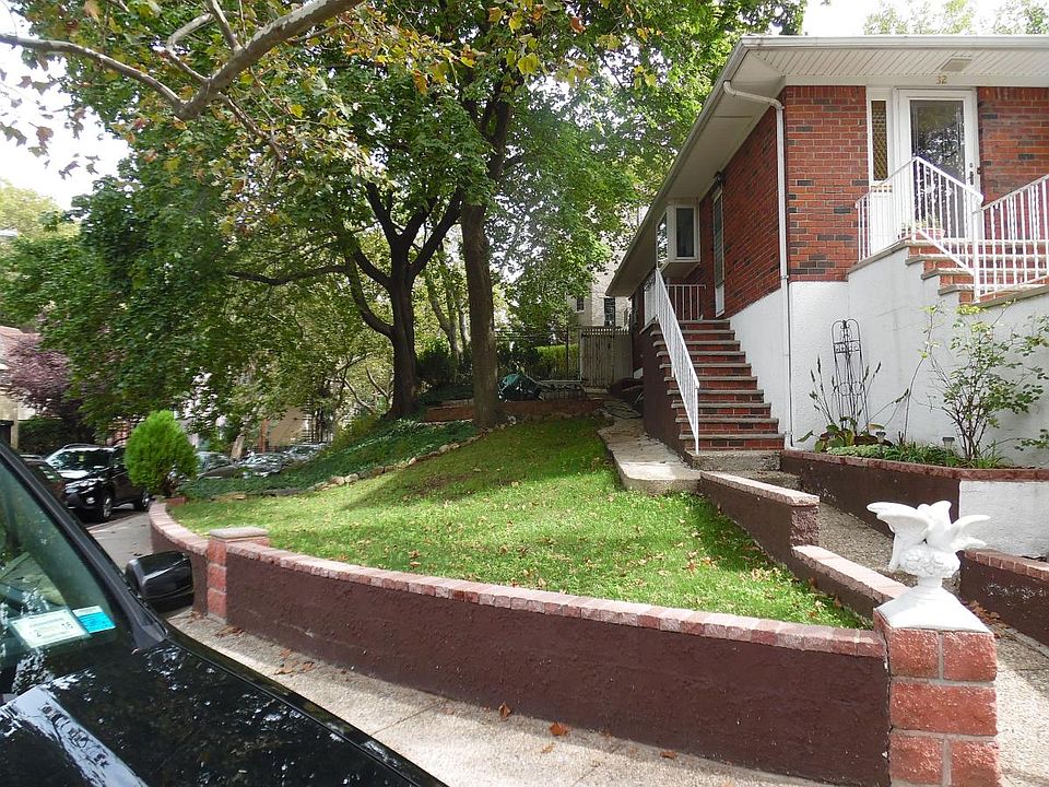 1st image of 32 Fort Hill Cir
