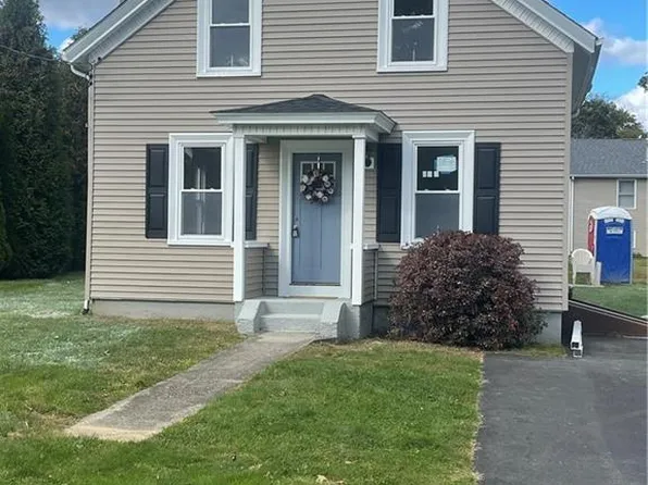 44 Seneca St, Cumberland, RI 02864