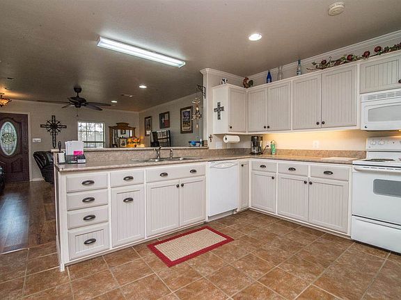 5th image of 6345 Woodridge Dr