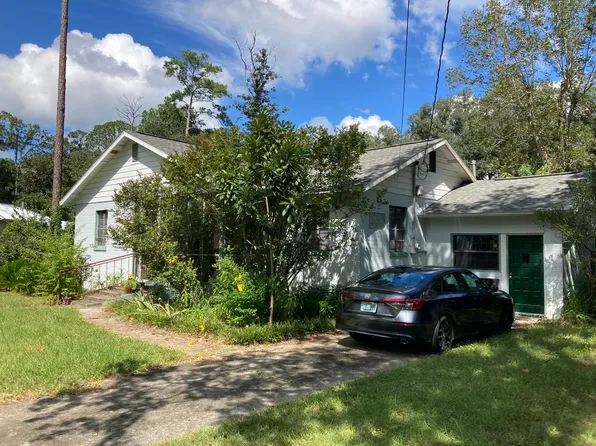1030 NE 13th Pl, Gainesville, FL 32601