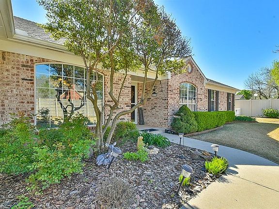 3rd image of 4213 Mariner Dr