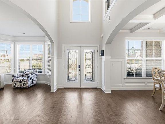 3rd image of 388 Masters Club Blvd