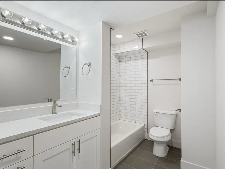 2085 N 900th St W — Photo 13