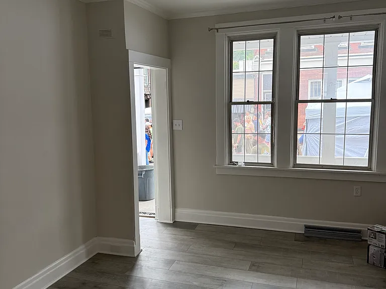 110 Sedgwick St — Photo 7
