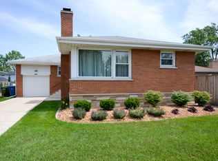 4908 Wick Dr, Oak Lawn, IL 60453