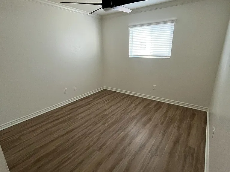 6336 Orange Ave — Photo 8