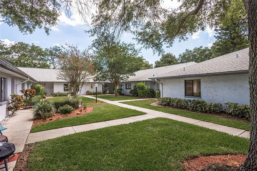 Building Photo - 2713 Countryside Blvd #108