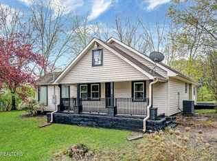 2005 Robinson Rd, Knoxville, TN 37923