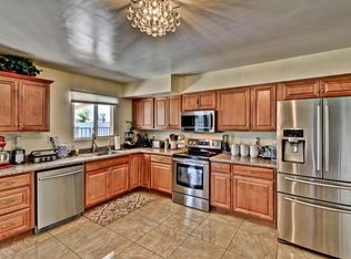3249 W Shangri La Rd, Phoenix, AZ 85029