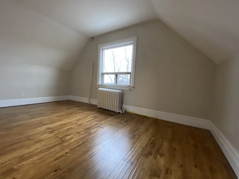 412 Dovercourt Rd #UPPER — Photo 22