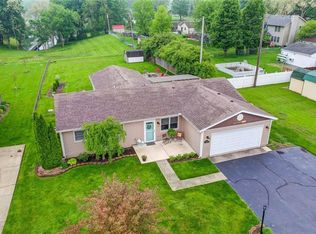 3869 N Lake Shore Dr, Jamestown, OH