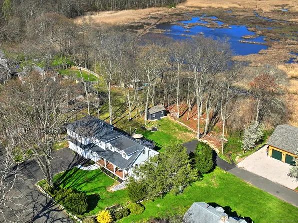 81 Waverly Park Road, Branford, CT 06405