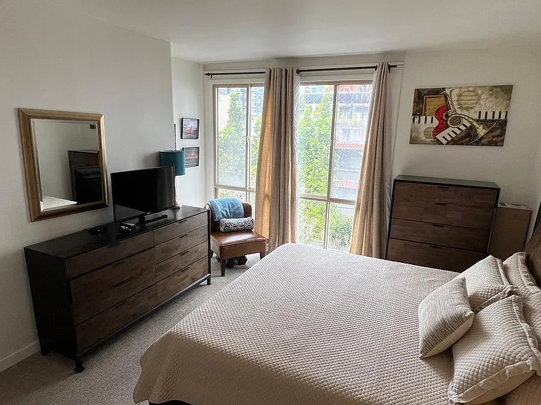 1501 Front St #305 — Photo 11