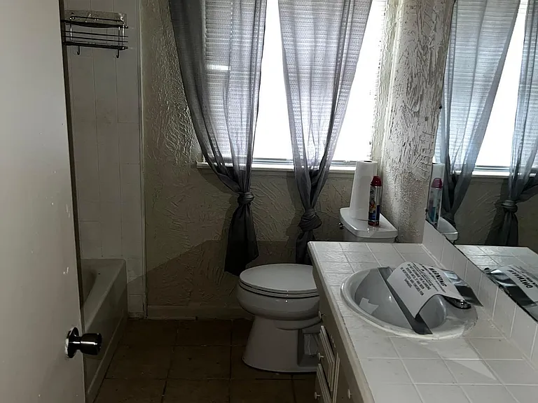 3308 Young Ave — Photo 4