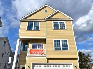 20 Dean Ave #2, Stamford, CT 06902