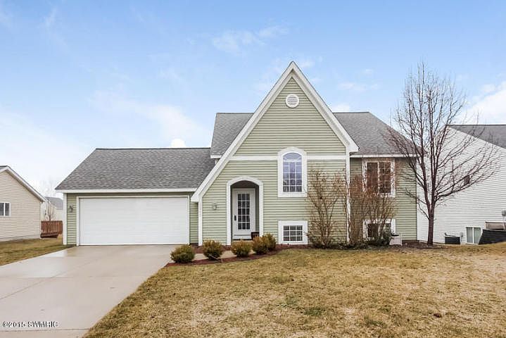 1st image of 3965 Spruce Ln