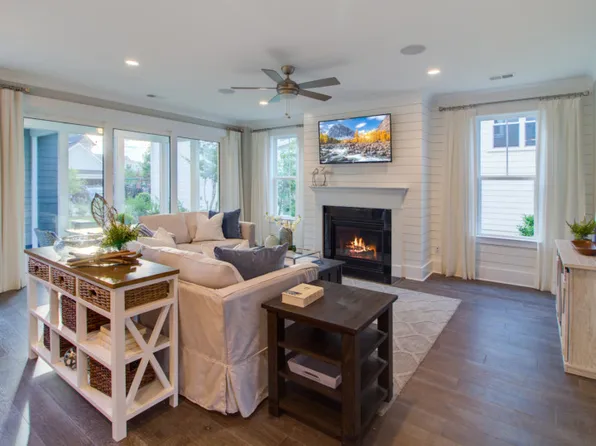 1267 Newell Dr, Myrtle Beach, SC 29588