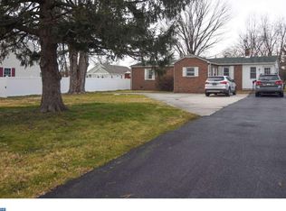 210 Upland Rd, Brookhaven, PA 19015