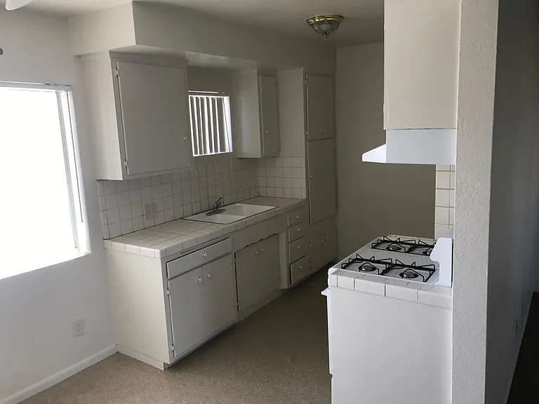 912 S Park Cir #11 — Photo 10