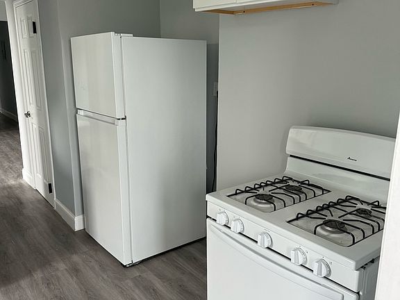 3rd image of 31 Spruce St #3F