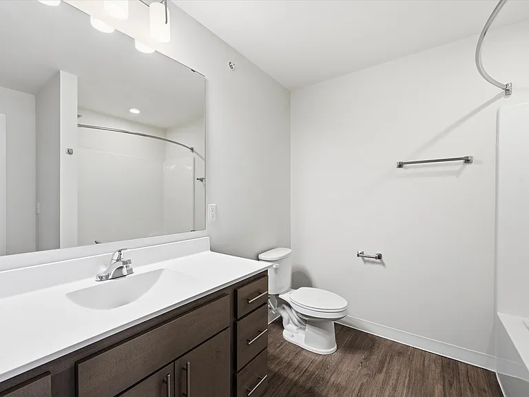 Ride Apartments — Photo 22
