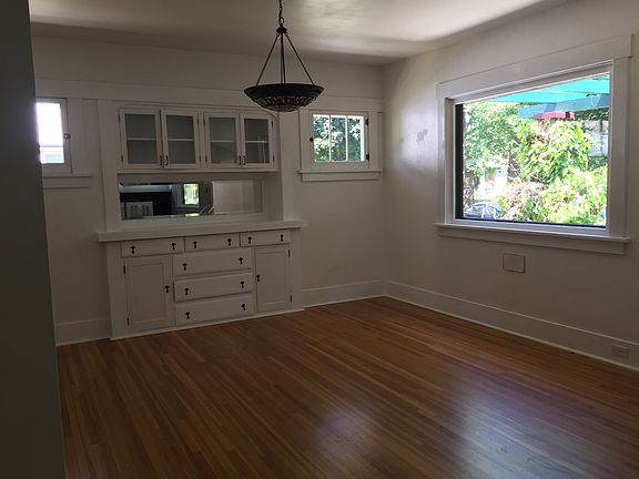 4th image of 1101 N Sherwood St