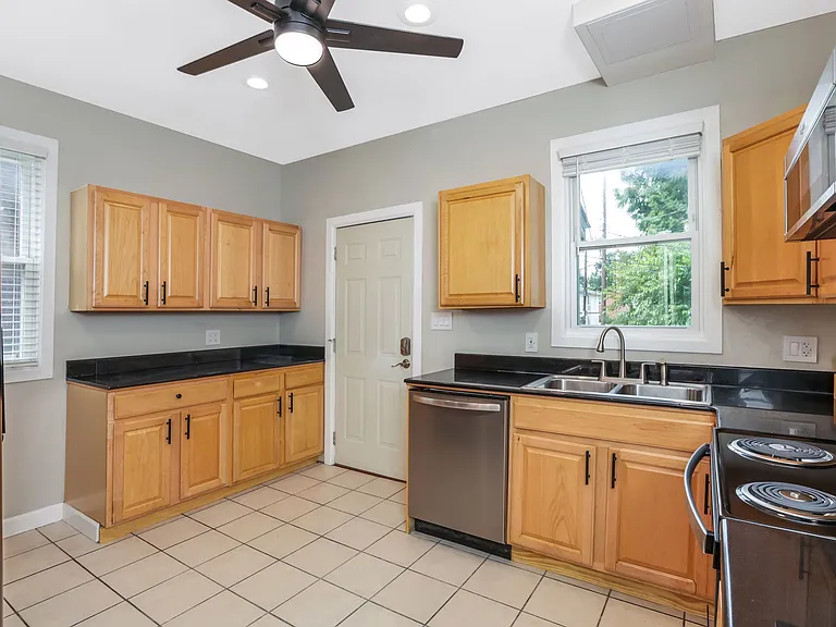 412 E Oakland Ave #412 — Photo 15
